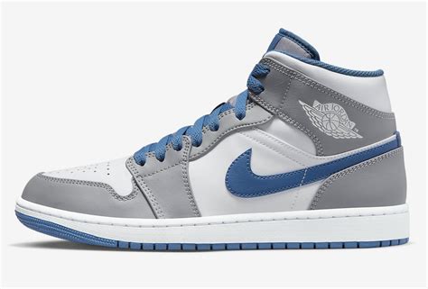 nike jordans mid blauw|jordan 1 true blue.